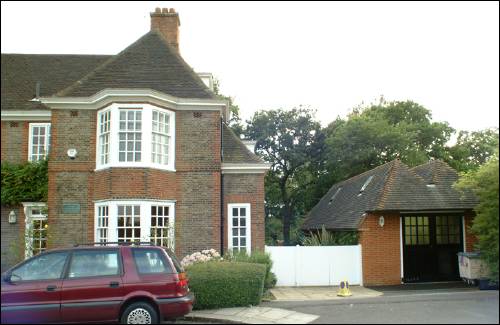 01 South Square